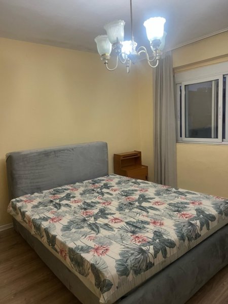 Tirane, jepet me qera apartament 2+1+Ballkon Kati 5, 87 m² 45.000 € (Rruga Panorama)