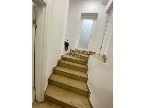 Tirane, jepet me qera apartament Kati 1, 150 m² 400 € 