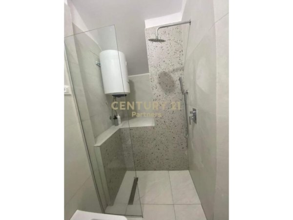 Tirane, jepet me qera apartament Kati 1, 150 m² 400 € 