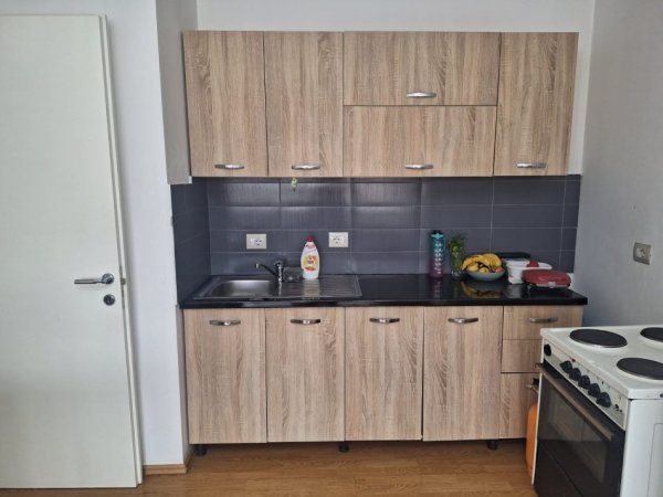 Tirane, jap me qera apartament 2+1 Kati 6, 66 m² 400 € (Rruga Niko Avrami ,perball shkolles 9 vjecare Bajram Curi)