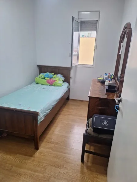 Tirane, jap me qera apartament 2+1 Kati 6, 66 m² 400 € (Rruga Niko Avrami ,perball shkolles 9 vjecare Bajram Curi)