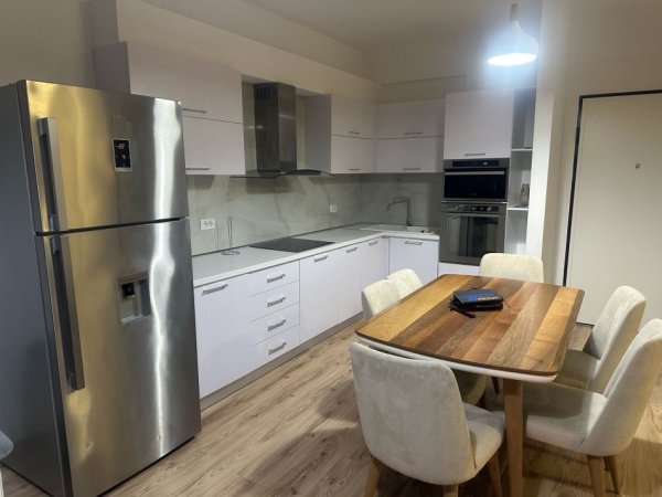 Tirane, jepet me qera apartament 2+1+Aneks+Ballkon , 87 m² 800 € (Hamdi Sina)