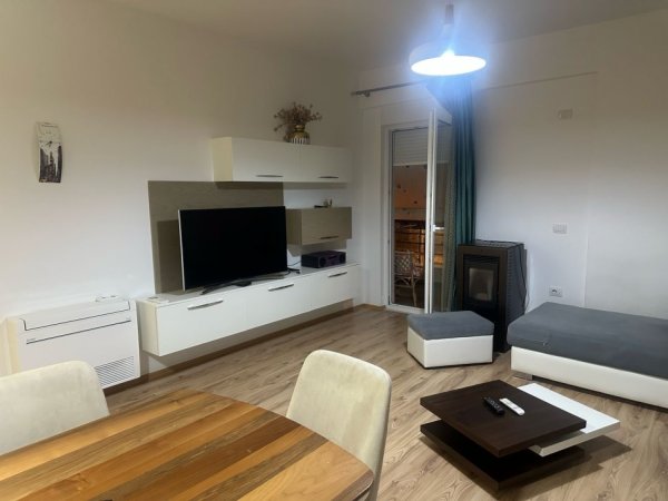 Tirane, jepet me qera apartament 2+1+Aneks+Ballkon , 87 m² 800 € (Hamdi Sina)