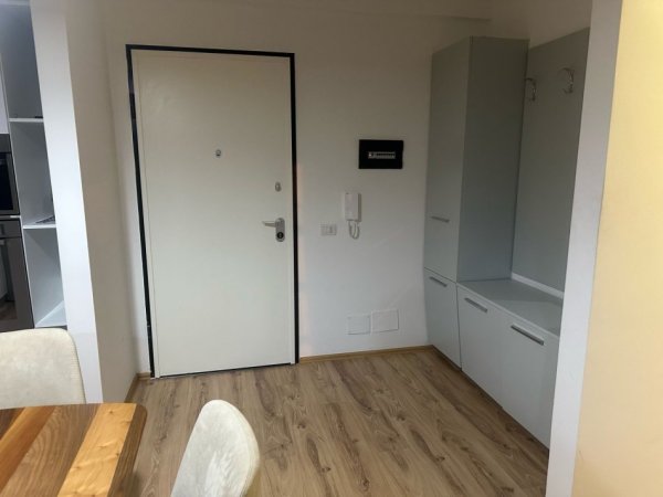 Tirane, jepet me qera apartament 2+1+Aneks+Ballkon , 87 m² 800 € (Hamdi Sina)