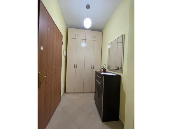 Tirane, jepet me qera apartament 1+1+Ballkon Kati 4, 73 m² 450 € (don bosko)