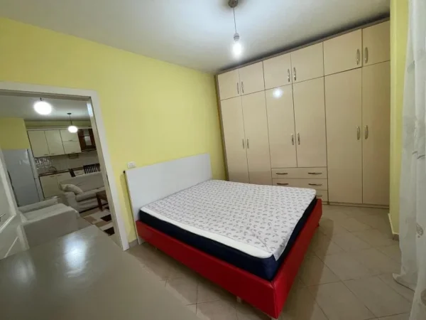Tirane, jepet me qera apartament 1+1+Ballkon Kati 4, 73 m² 450 € (don bosko)