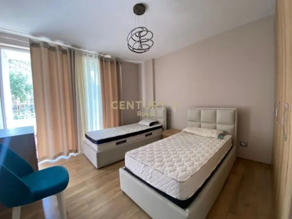 Tirane, shitet apartament 2+1 Kati 4, 82 m² 215.000 € (Rruga e Elbasanit)