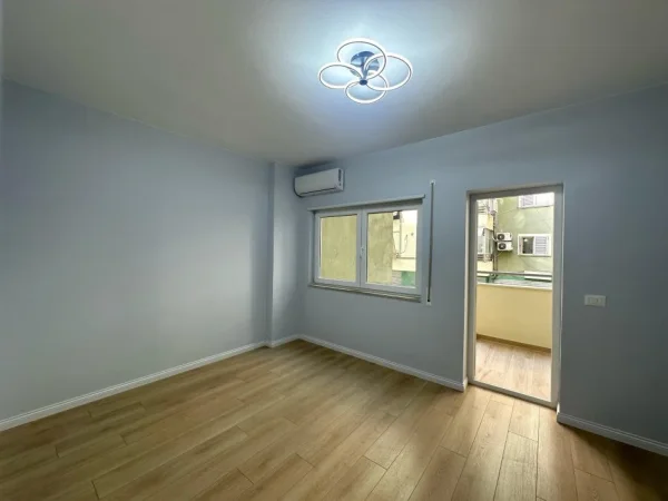 Tirane, shitet apartament 2+1+Ballkon Kati 2, 93 m² 265.000 € (Myslym Shyri)