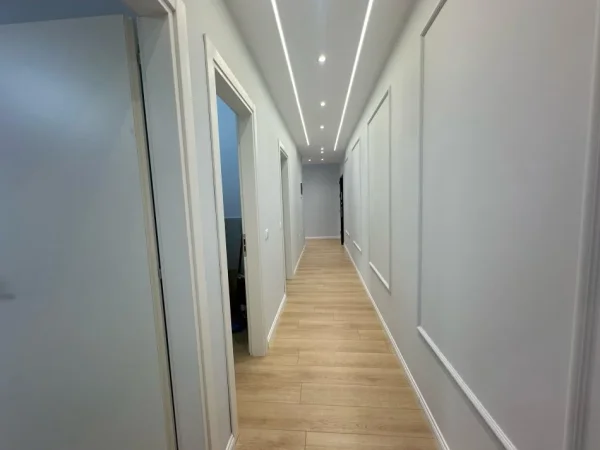 Tirane, shitet apartament 2+1+Ballkon Kati 2, 93 m² 265.000 € (Myslym Shyri)