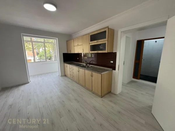 Tirane, shitet apartament 2+1 Kati 2, 64 m² 146.000 € (Rruga Asim Vokshi)