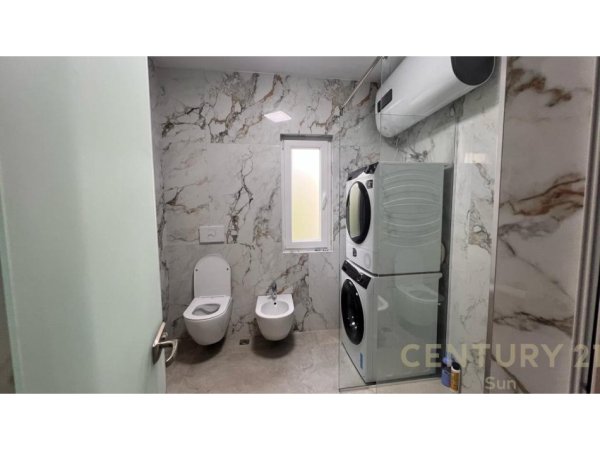Tirane, jepet me qera apartament 1+1 Kati 2, 84 m² 600 € (Rruga Mihal Grameno)