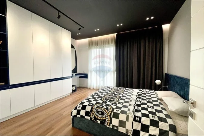 Tirane, jepet me qera apartament 1+1+Ballkon Kati 8, 66 m² 800 € 