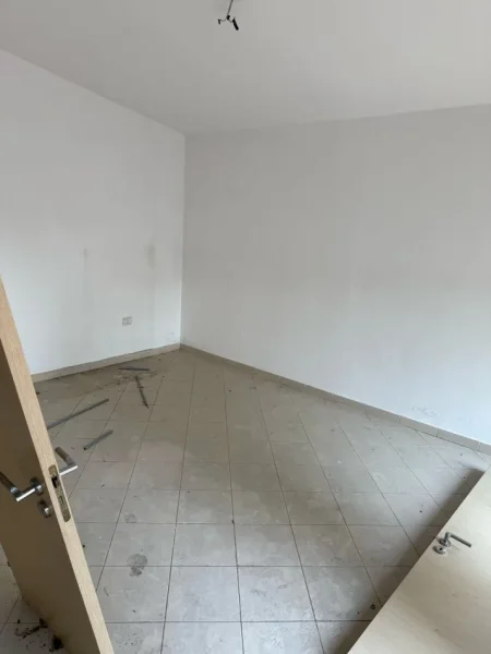 Tirane, shitet apartament 3+1 Kati 2, 240 m² 350.000 € (Kodra e Diellit)