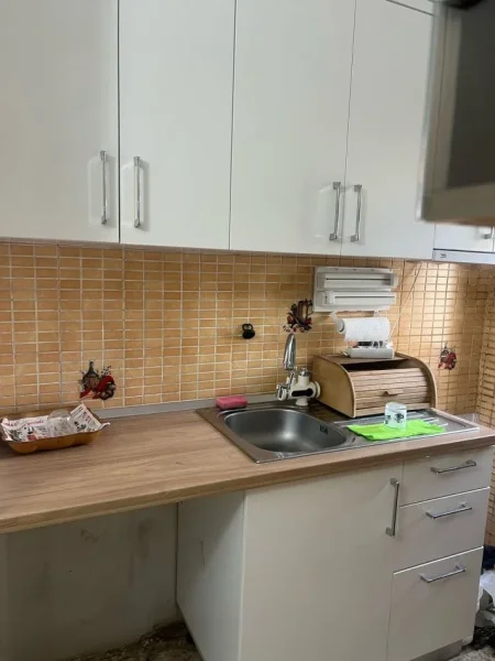 Tirane, jepet me qera garsonier Kati 1, 35 m² 450 € (RRUGA FORTUZI)