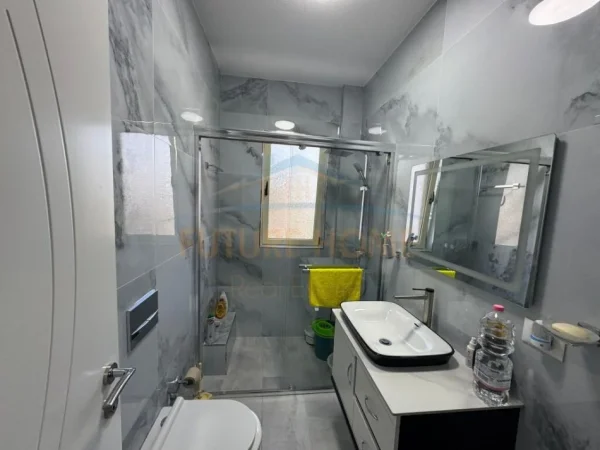 Durres, shitet garsonier 1+1 Kati 3, 50 m² 75.000 € (GOLEM)