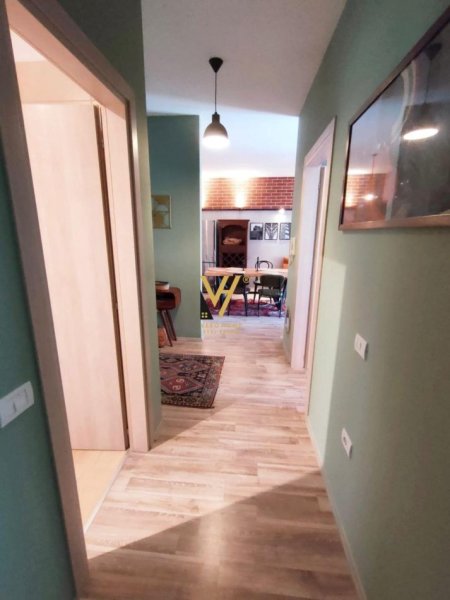 Tirane, jepet me qera apartament 2+1+Ballkon Kati 3, 110 m² 750 € (ASTIR)