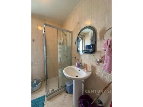 Durres, shitet apartament 2+1+Ballkon Kati 3, 100 m² 120.000 € (golem)