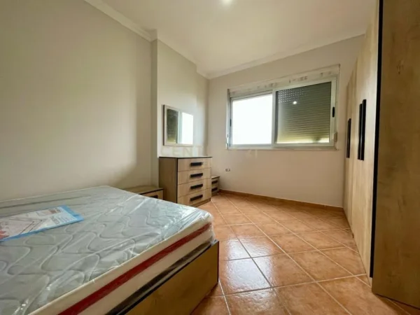 Durres, shitet apartament 1+1+Ballkon Kati 4, 65 m² 65.000 € (shkembi i kavajes)