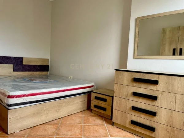 Durres, shitet apartament 1+1+Ballkon Kati 4, 65 m² 65.000 € (shkembi i kavajes)