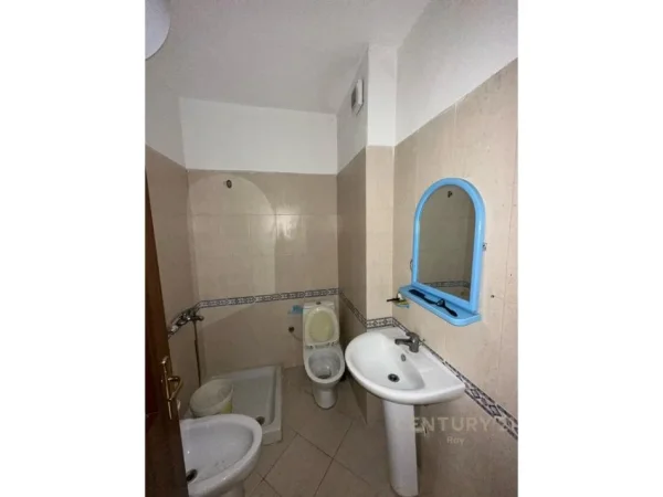 Durres, shitet apartament 2+1+Ballkon Kati 2, 94 m² 120.000 € (golem)