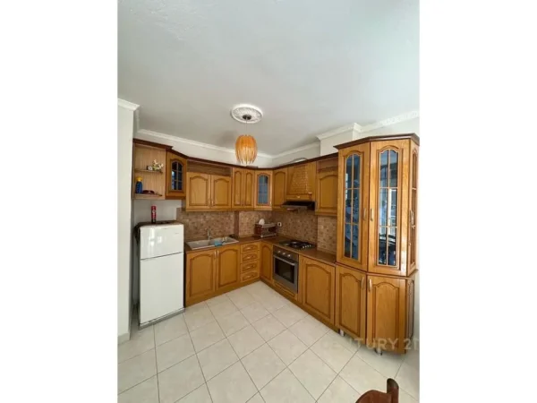 Durres, shitet apartament 2+1+Ballkon Kati 2, 94 m² 120.000 € (golem)