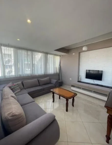 Tirane, shitet apartament Kati 4, 98 m² 190.000 € (Rruga kavajes)