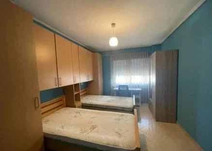 Tirane, shitet apartament Kati 4, 98 m² 190.000 € (Rruga kavajes)