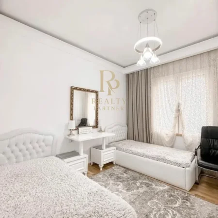 Tirane, shitet apartament 3+1+Ballkon Kati 4, 123 m² 250.000 € (Kopeshti Botanik)