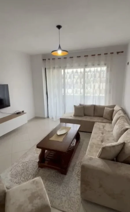 Tirane, jepet me qera apartament 2+1+Ballkon Kati 5, 110 m² 500 € (ASTIR VILA L)