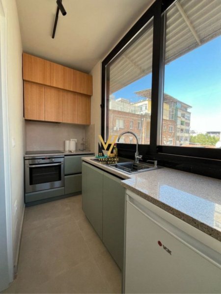 Tirane, jepet me qera apartament 1+1+Ballkon Kati 3, 45 m² 570 € (RRUGA E KAVAJES)