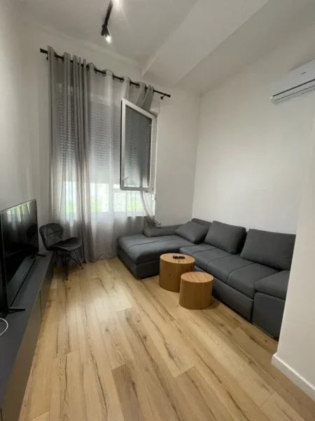 Tirane, shitet apartament 1+1 , 71 m² 145.000 € (Kompleksi Kontakt)