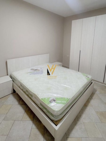 Tirane, jepet me qera apartament 1+1+Ballkon Kati 15, 50 m² 650 € (9 KATSHET)