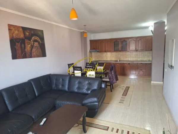 Tirane, jepet me qera apartament 2+1 Kati 9, 110 m² 550 € (BULEVARDI ZOGU I PARE)