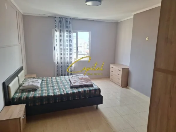 Tirane, jepet me qera apartament 2+1 Kati 9, 110 m² 550 € (BULEVARDI ZOGU I PARE)