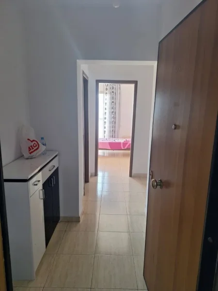 Tirane, jepet me qera apartament 2+1+Ballkon Kati 9, 108 m² 550 € (STACIONI TRENIT)