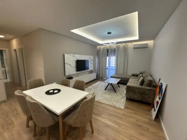 Tirane, shitet apartament 2+1+Ballkon Kati 3, 88 m² 200.000 € (Rruga e Kavajes)