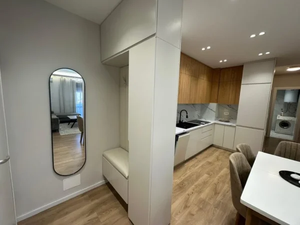 Tirane, shitet apartament 2+1+Ballkon Kati 3, 88 m² 200.000 € (Rruga e Kavajes)