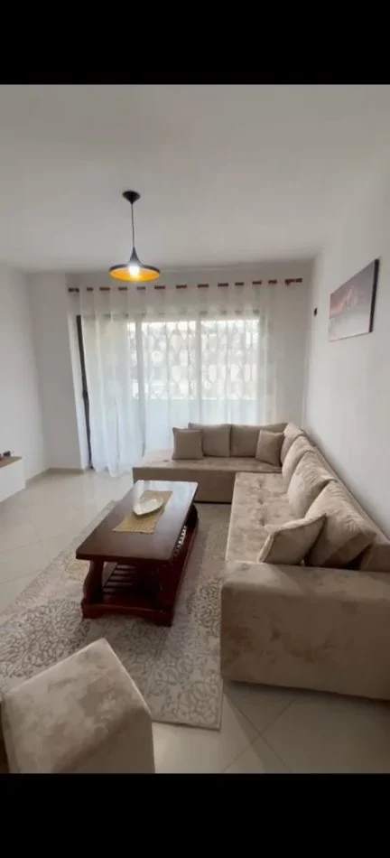 Tirane, jepet me qera apartament 2+1+Ballkon Kati 6, 90 m² 500 € (ASTIR)