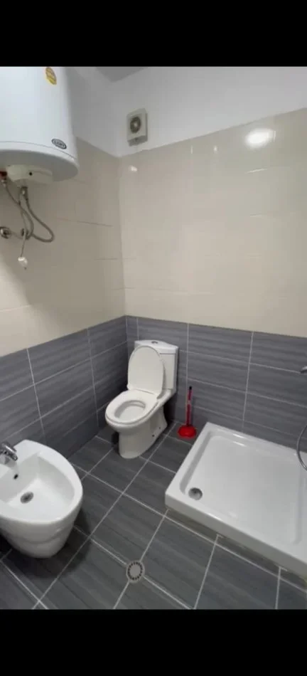 Tirane, jepet me qera apartament 2+1+Ballkon Kati 6, 90 m² 500 € (ASTIR)