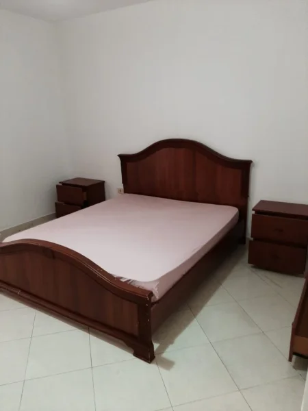 Tirane, jepet me qera apartament 1+1 Kati 7, 70 m² 500 € (rruga e elbasanit)