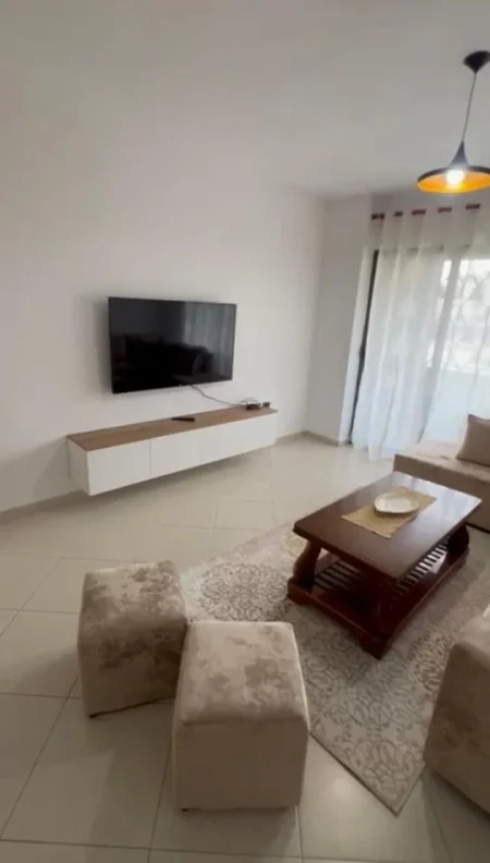 Tirane, jepet me qera apartament 2+1+Ballkon Kati 4, 102 m² 500 € (Astir)