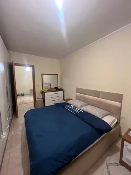 Tirane, shitet apartament 1+1 , 70 m² 196.000 € (Sheshi Willson)