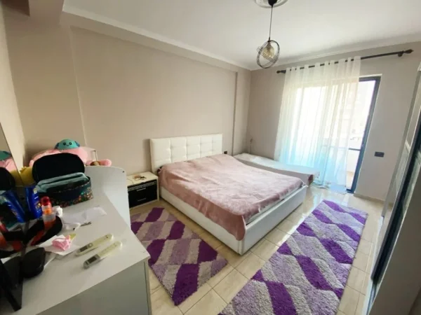 Tirane, jepet me qera apartament 1+1 Kati 6, 75 m² 550 € (Prane Vila Gold tek Selvia)