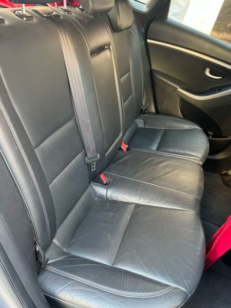 Tirane, shes makine Hundayi i30 Nafte, gri e erret automatik Kondicioner 200 km 6.700 €