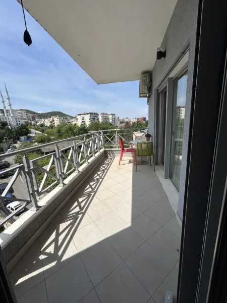 Tirane, jepet me qera/ rent apartament 3+1+Ballkon Kati 6, 135 m² 1.200 € (Rruga Alla kopshti Zoologjik)