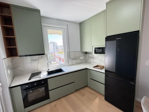 Tirane, jap me qera apartament 1+1 Kati 3, 60 m² 600 € (rruga alidemi)