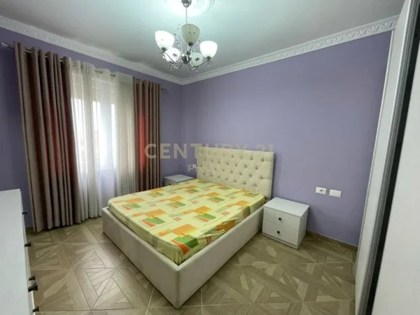 Tirane, jepet me qera apartament 2+1 Kati 6, 90 m² 470 € (Vilat gjermane)