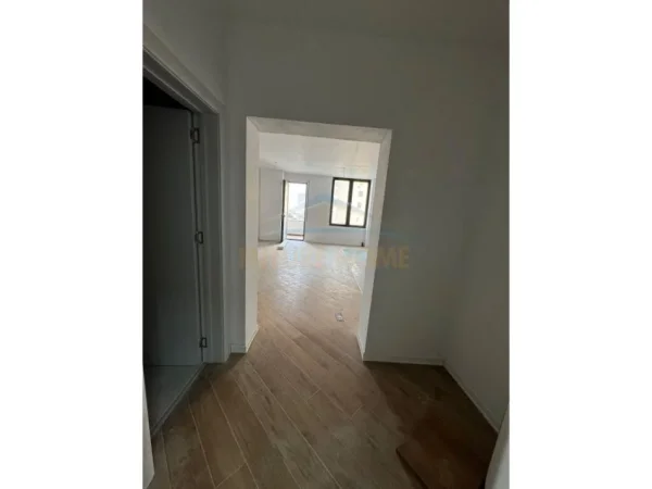 Durres, shes apartament 2+1+Ballkon Kati 7, 112 m² 300.000 € (Vollga)