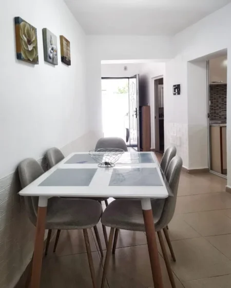 Tirane, jepet me qera apartament 1+1 Kati 1, 70 m² 750 € (Pazari i Ri, prane Klinikes Sulcebe)