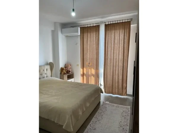 Tirane, shitet apartament 1+1+Ballkon Kati 3, 70 m² 105.000 € (rruga sokrat miho)